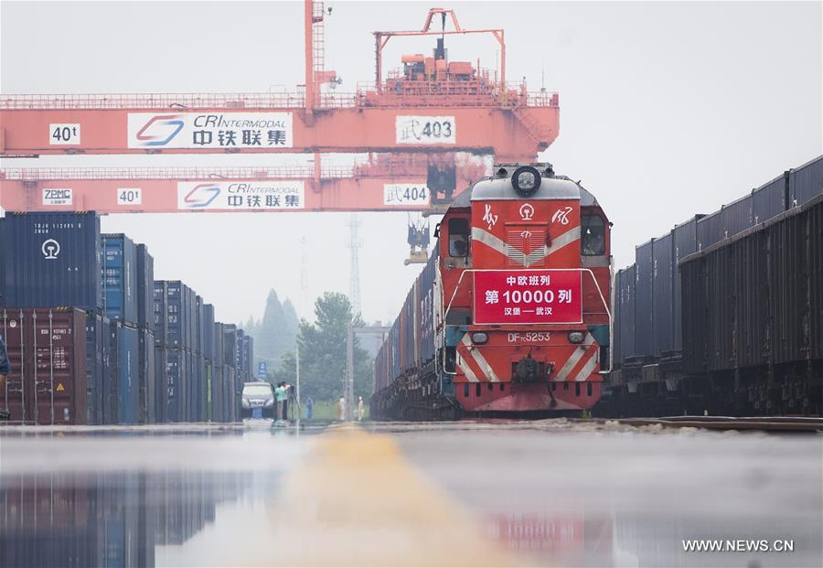 Le 10.000e train de fret Chine-Europe arrive en gare