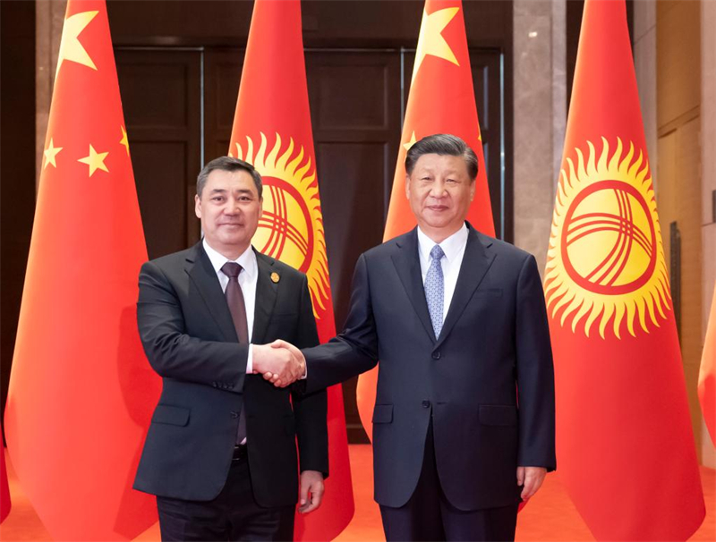 Xi Jinping s'entretient avec le président du Kirghizistan