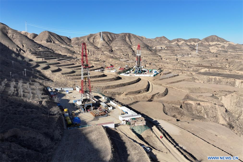 La Chine découvre un champ pétrolifère avec des réserves de plus de 100 millions de tonnes