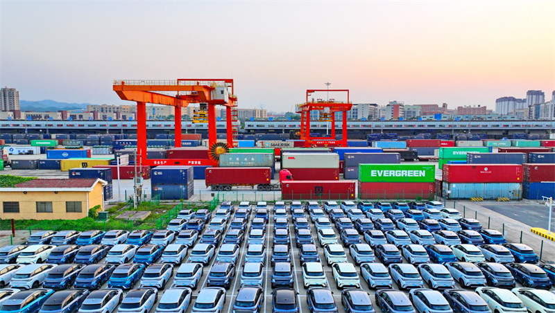 Jiangxi : comment le transport intermodal ferroviaire et maritime aide les véhicules chinois à nouvelles énergies à se mondialiser depuis Ganzhou