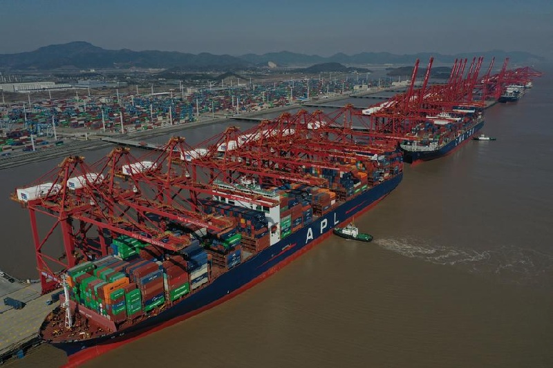 Zhejiang : le port de fret de Ningbo s'allie avec 3 homologues européens pour une coopération maritime à bas carbone