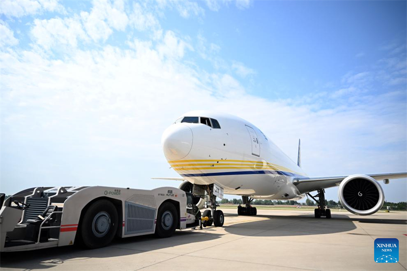 China Postal Airlines lance une route internationale de fret Zhengzhou-Luxembourg