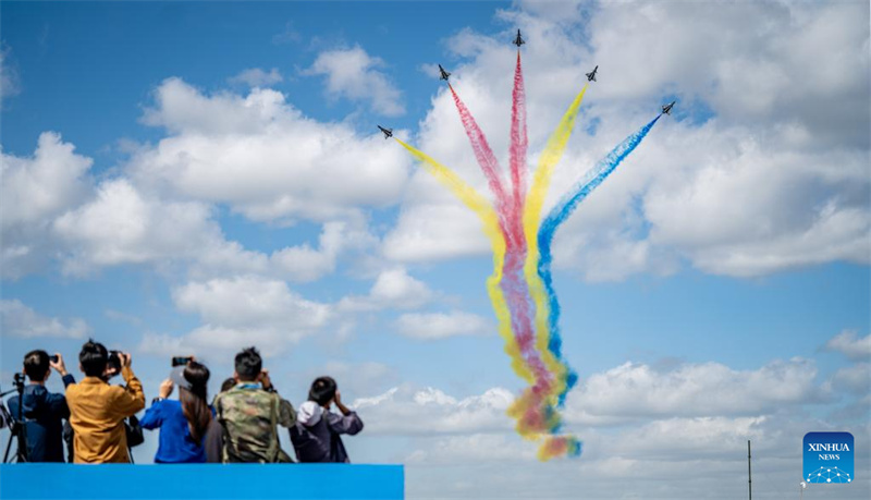 Jilin : un aperçu des activités de la journée portes ouvertes de l'aviation 2025 des forces aériennes de l'APL et du Salon de l'aéronautique de Changchun