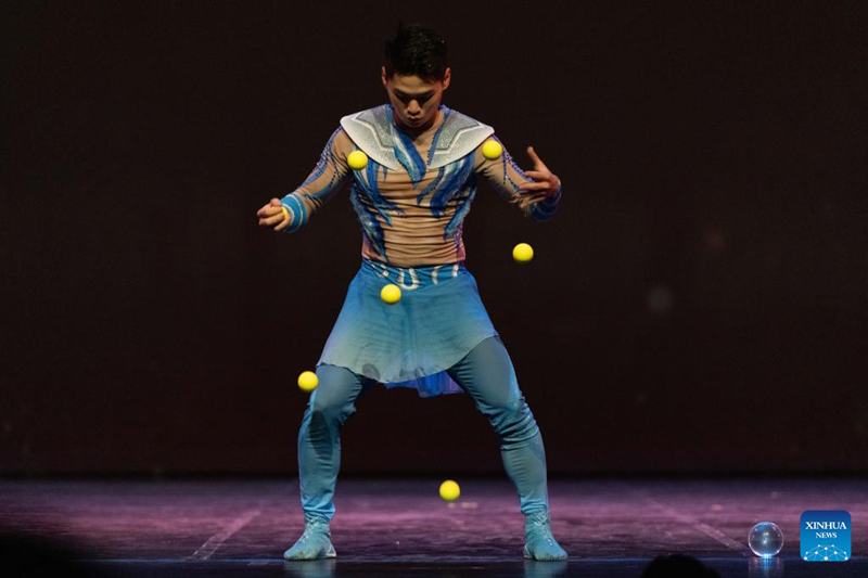 Le Groupe d'acrobatie chinois de la province du Henan offre plusieurs spectacles à Mexico