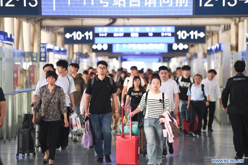 La Chine enregistre 2,4 milliards de voyages de passagers interrégionaux, mettant en lumière l'essor du tourisme pendant les vacances