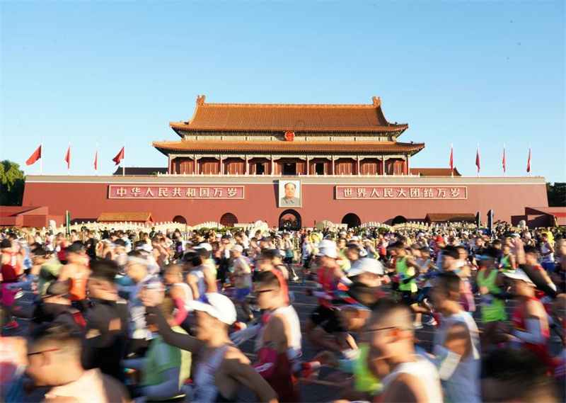Comment le Marathon de Beijing unit tradition et esprit dans la double ville olympique