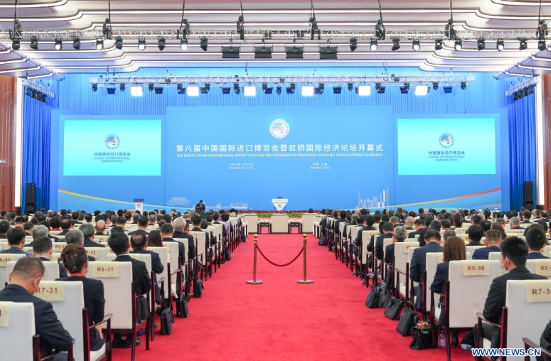 Ouverture de la huitième édition de l'Exposition internationale d'importation de la Chine à Shanghai