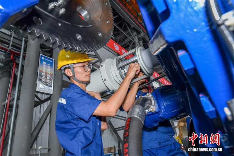 Hainan : découvrez la plus grande base de production de pales d'éoliennes du monde à Dongfang