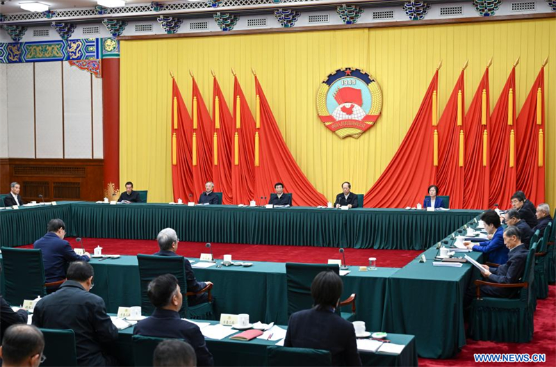 Le plus haut conseiller politique chinois appelle à une formulation solide du plan de consultation pour 2026