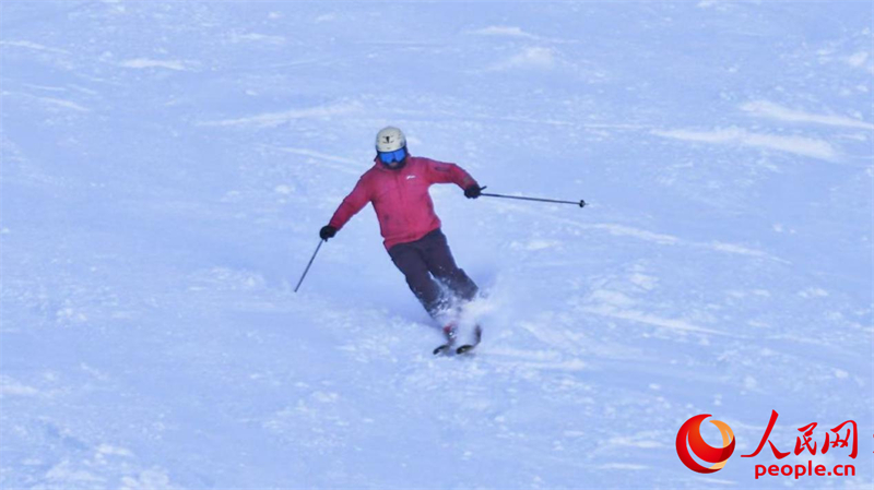 Xinjiang : venez et découvrez l'ambiance « bouillante » de la neige