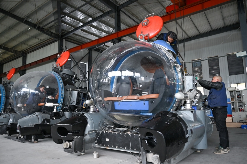 Chongqing : le submersible touristique habité « Jiaozi » subit des tests avant livraison