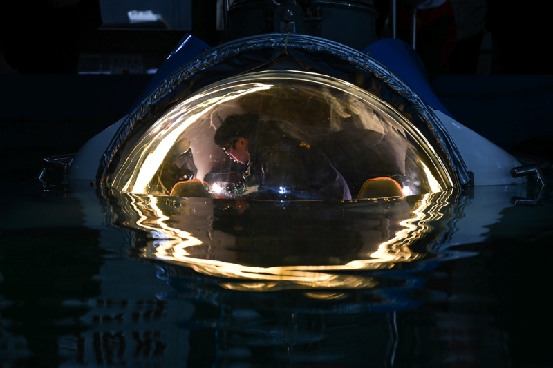 Chongqing : le submersible touristique habité « Jiaozi » subit des tests avant livraison