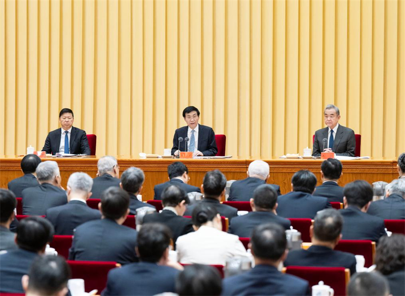 Un haut responsable du PCC insiste sur la promotion des relations pacifiques entre les deux rives du détroit de Taiwan