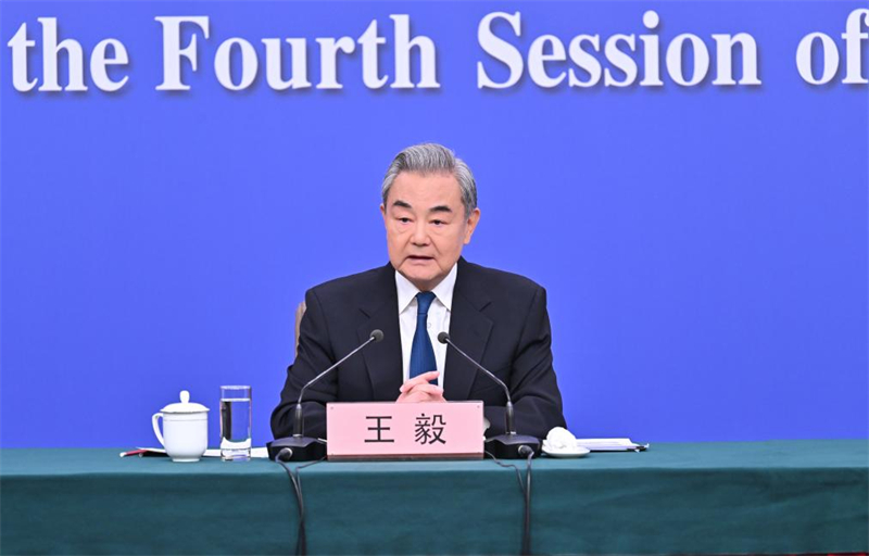 Le ministre chinois des AE rencontre la presse pour parler de la politique étrangère et des relations extérieures