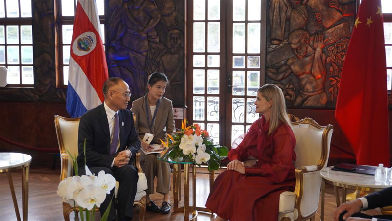 Un envoyé spécial du président chinois assiste à la cérémonie de passation de pouvoir présidentiel au Costa Rica