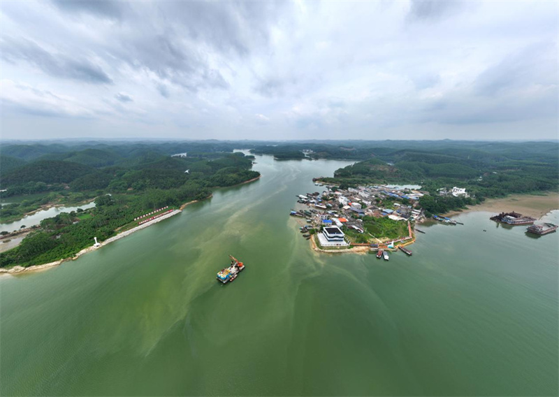 Guangxi : un ancien port saunier millénaire connaît une nouvelle vitalité
