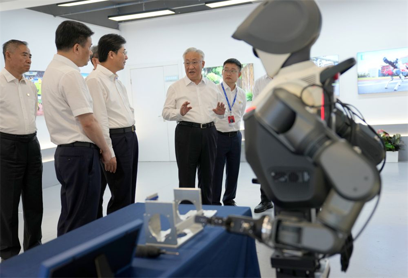 Un vice-PM chinois insiste sur l'intégration approfondie de l'innovation scientifique et technologique à l'innovation industrielle