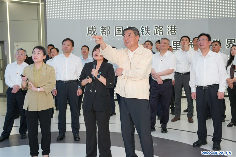 Un vice-PM chinois appelle à accélérer la mise en place d'un système industriel modernisé