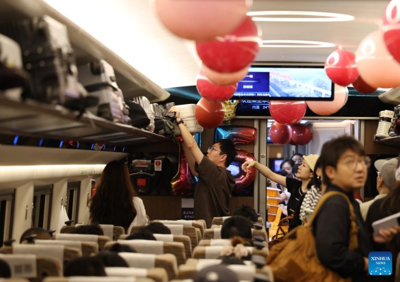 La ligne ferroviaire à grande vitesse Beijing-Shanghai célèbre le 15e anniversaire de son exploitation