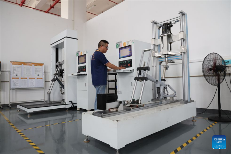 Guangdong : des vélos électriques alimentés par l'IA fabriqués à Huizhou