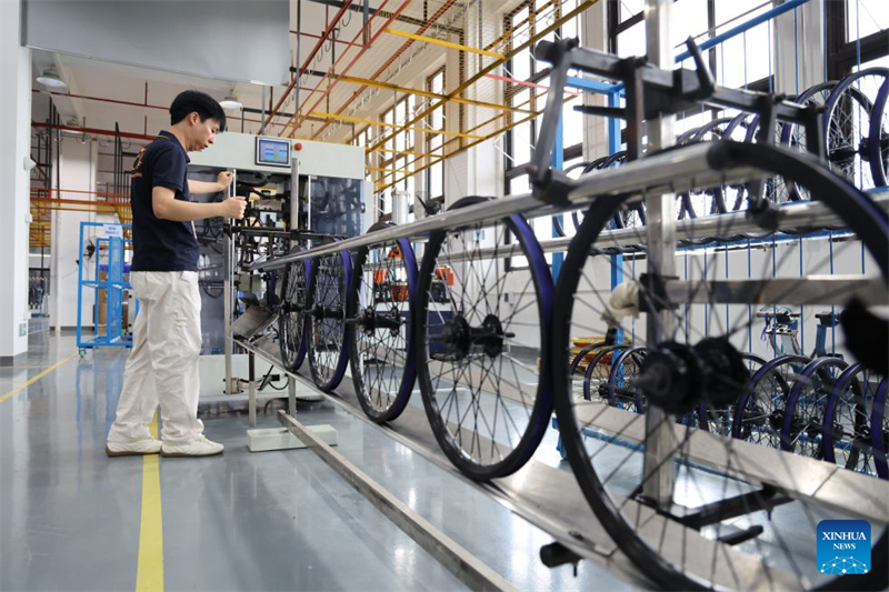 Guangdong : des vélos électriques alimentés par l'IA fabriqués à Huizhou