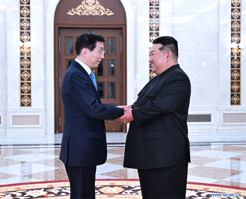 Le principal conseiller politique chinois se rend en RPDC pour renforcer la coopération