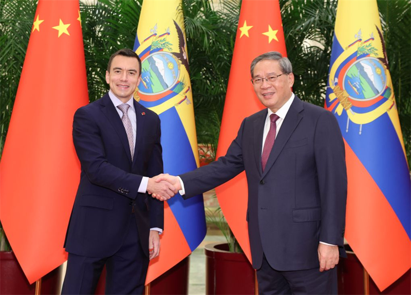 Le Premier ministre chinois rencontre le président équatorien