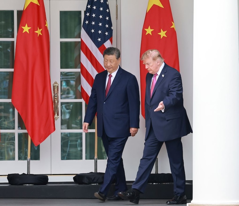 Xi assiste à la cérémonie de bienvenue organisée par Trump