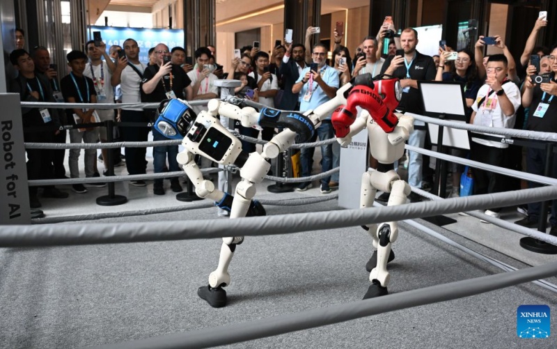 Guangdong : la participation des acheteurs étrangers à la première phase de la Foire de Canton atteint un niveau record