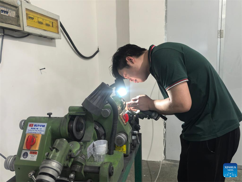Zhejiang : l'industrie du moulage du « supermarché du monde » stimule l'innovation pour les petits produits