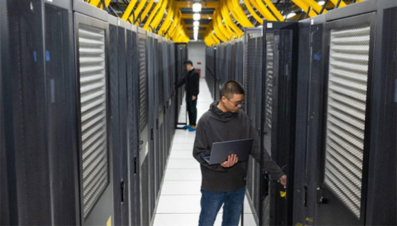 Les grands modèles chinois de plus en plus populaires chez les utilisateurs du monde entier                    15h00, New York, États-Unis. Confronté à une nouvelle tâche d'ingénierie, Mike, ingénieur dans une start-up américaine, a habilement utilisé un assistant modèle d'intelligence artificielle (IA) d'une entreprise de grands modèles chinoise. 