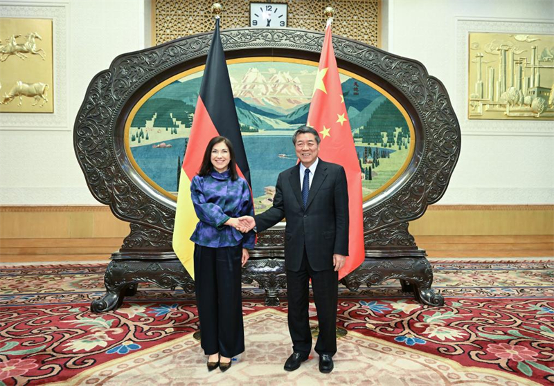 Un vice-Premier ministre chinois appelle la Chine et l'Allemagne à exploiter le potentiel de coopération dans les domaines émergents