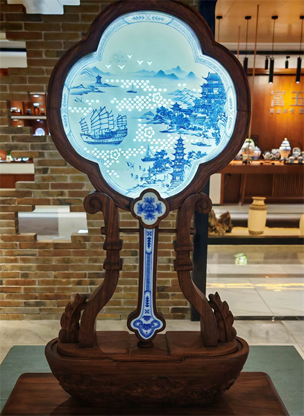 Jiangxi : Jingdezhen, capitale de la porcelaine millénaire, attire toujours de nombreux artistes chinois et étrangers