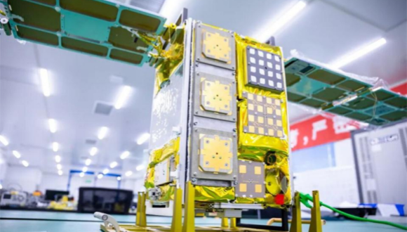 La puissance de calcul spatiale, ou comment transférer les centres de données en orbite                    Envoyer des commandes en langage naturel à un agent intelligent au sol, déclencher un modèle d'intelligence artificielle (IA) à grande échelle embarqué sur un satellite pour effectuer un raisonnement, transmettre des instructions via une liaison espace-sol et piloter un robot doté d'une IA incarnée au sol pour exécuter des actions...
