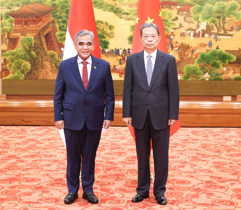 La Chine et l'Indonésie s'engagent à approfondir les échanges et la coopération