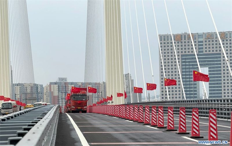 Un nouveau pont frontalier Chine-RPDC sur le fleuve Yalu s'ouvre à la circulation