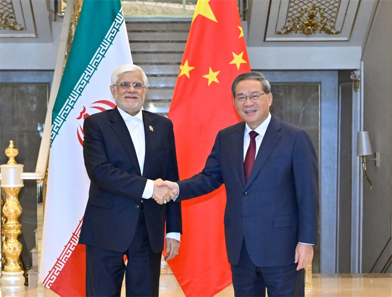 Le PM chinois déclare que la Chine continuera de promouvoir la paix et la stabilité au Moyen-Orient